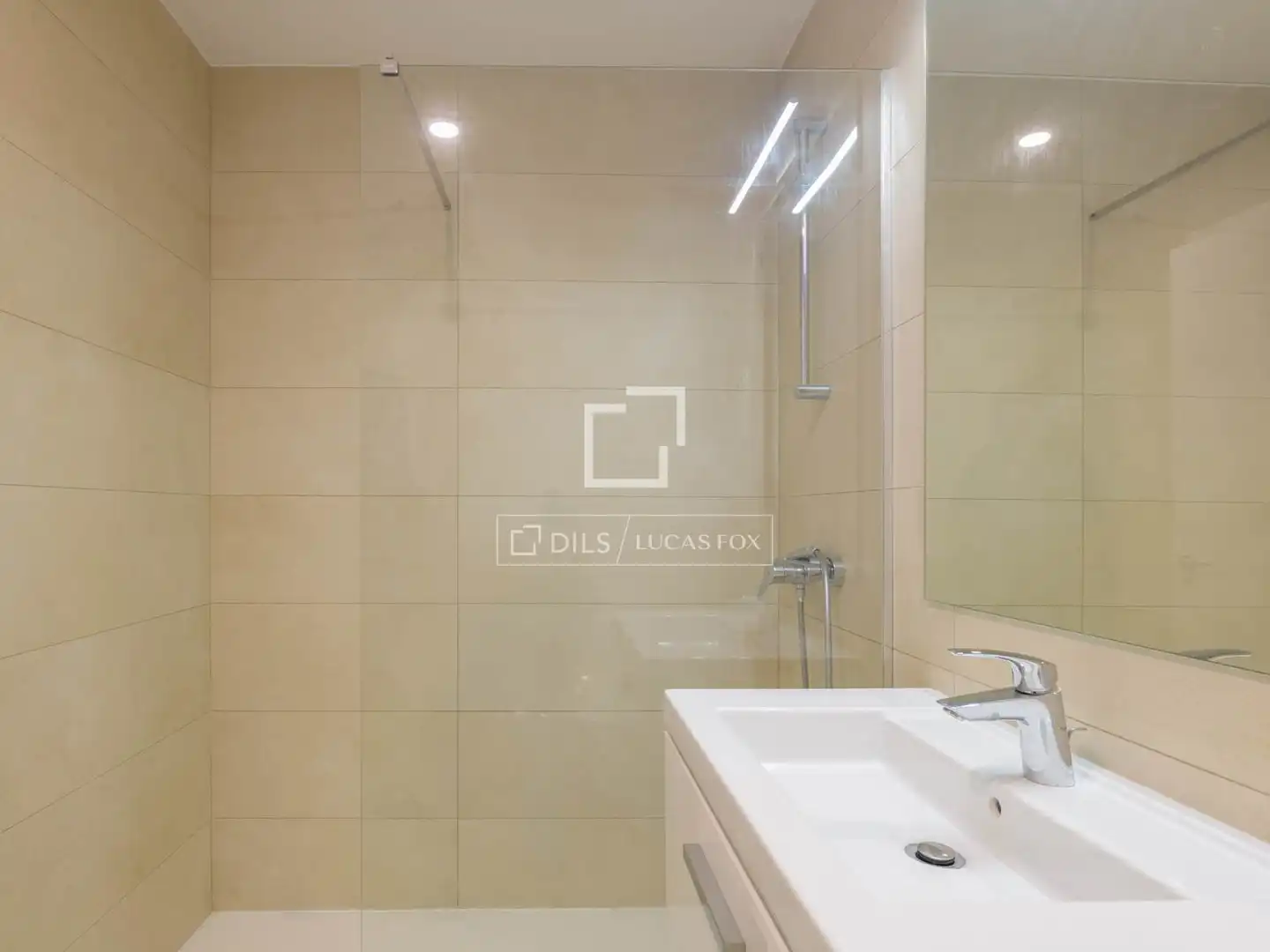Baño de Piso en venta en Málaga con Aire acondicionado, Calefacción y Terraza