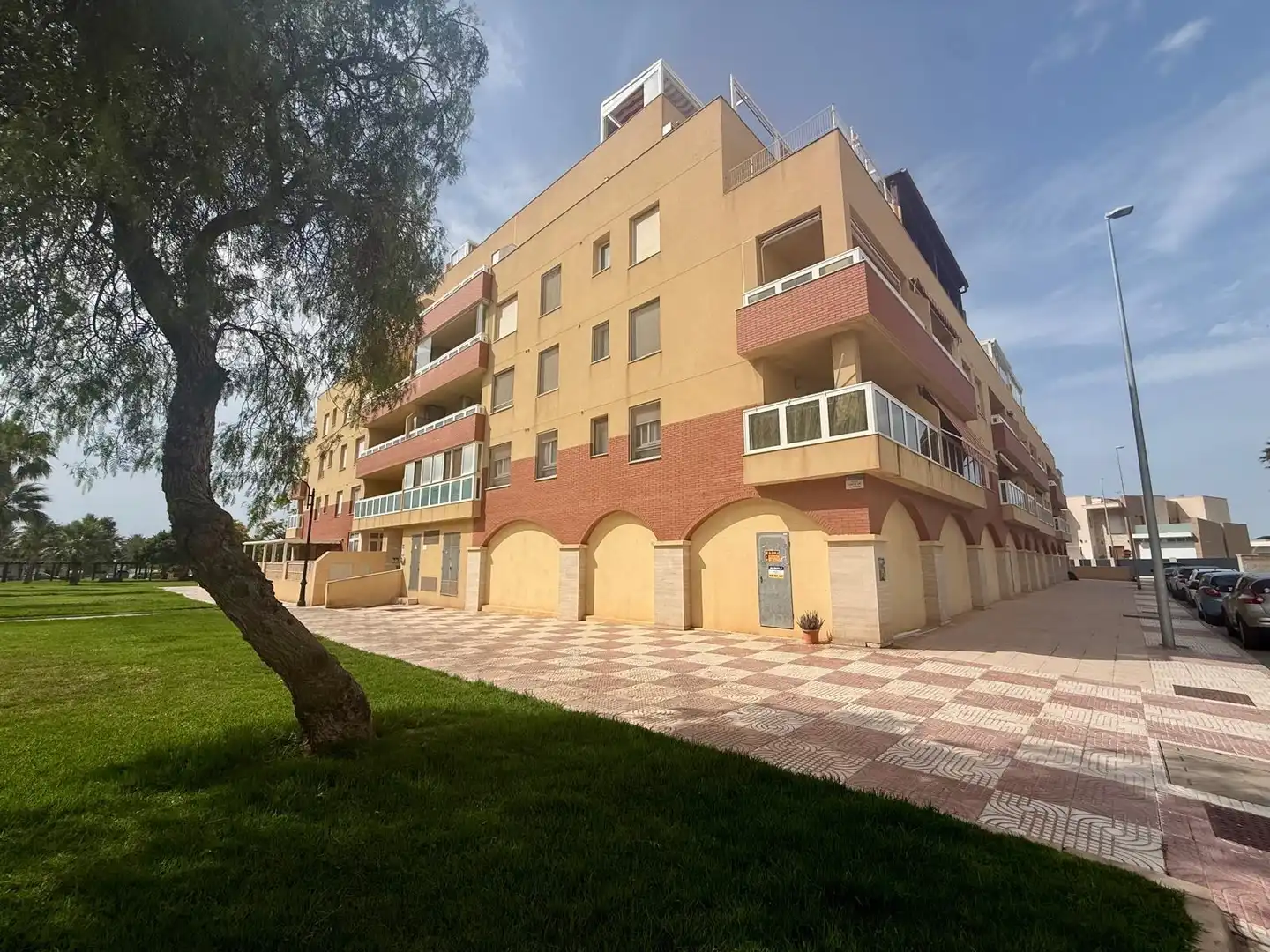 Business premises to rent in Calle COSTA VERDE (AS)