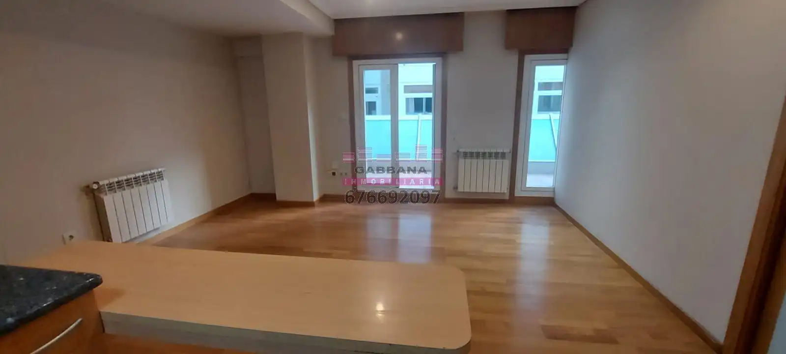 Flat for rent in Rúa de Urzáiz, Centro - Areal