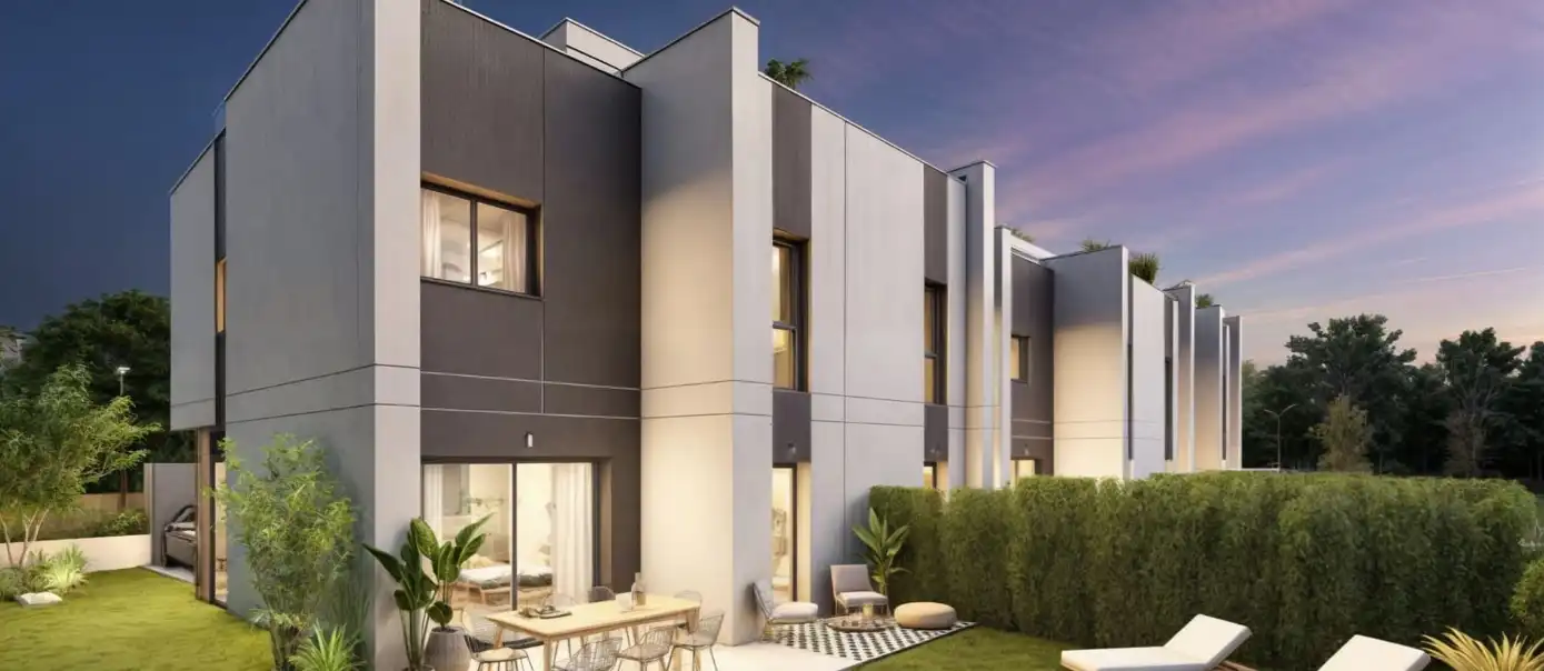 Casa adosada en venta en Sur - PAU 4