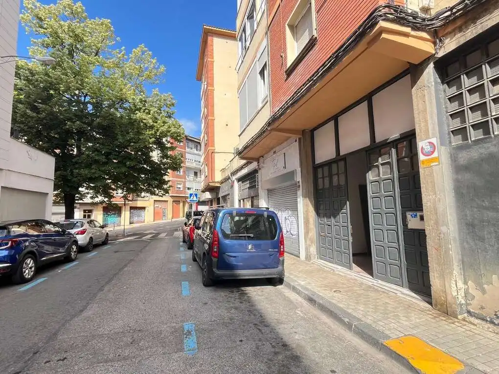 Aparcament de Local en venda en  Pamplona / Iruña