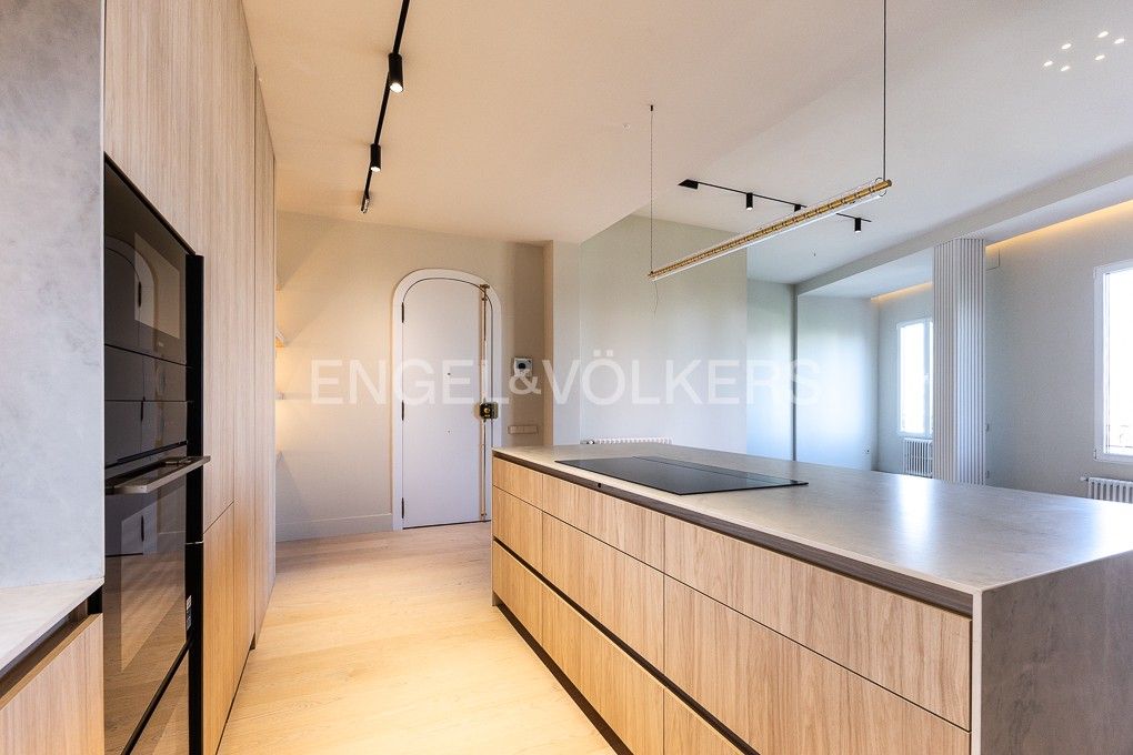 Cuina de Apartament en venda en  Valencia Capital amb Aire condicionat, Calefacció i Parquet