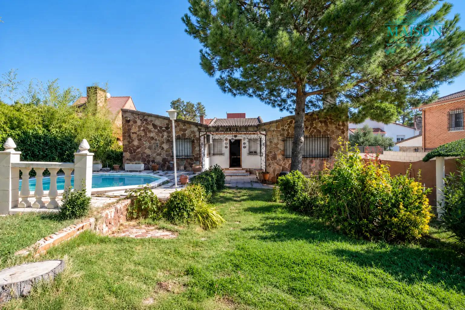 Villa avec piscine à vendre à Calle Río Sil