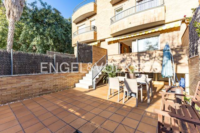 Casa adosada en Venta en La Xinesca