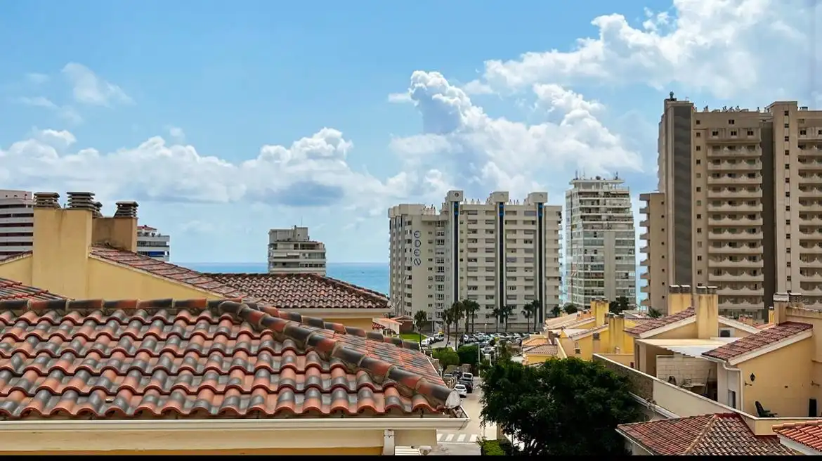 Casa adosada de alquiler en Calle farigola, Racó