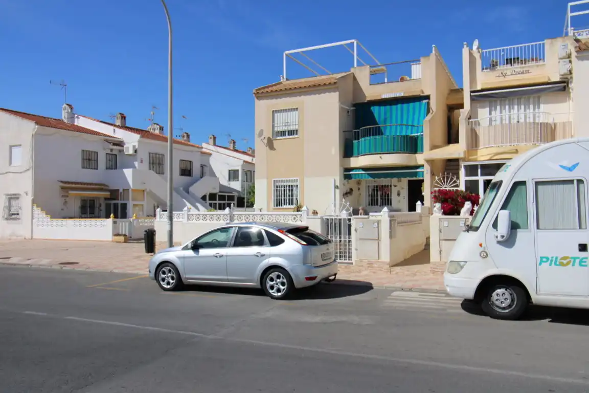 Casa o chalet en venta en Calle Rodrigo, Zona Carrefour - Urbanizaciones