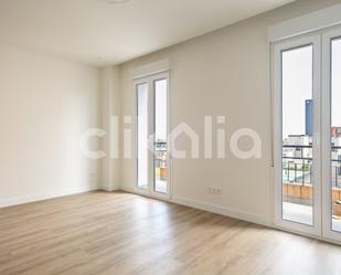 Bedroom of Flat for sale in  Madrid Capital  with Air Conditioner, Heating and Private garden
