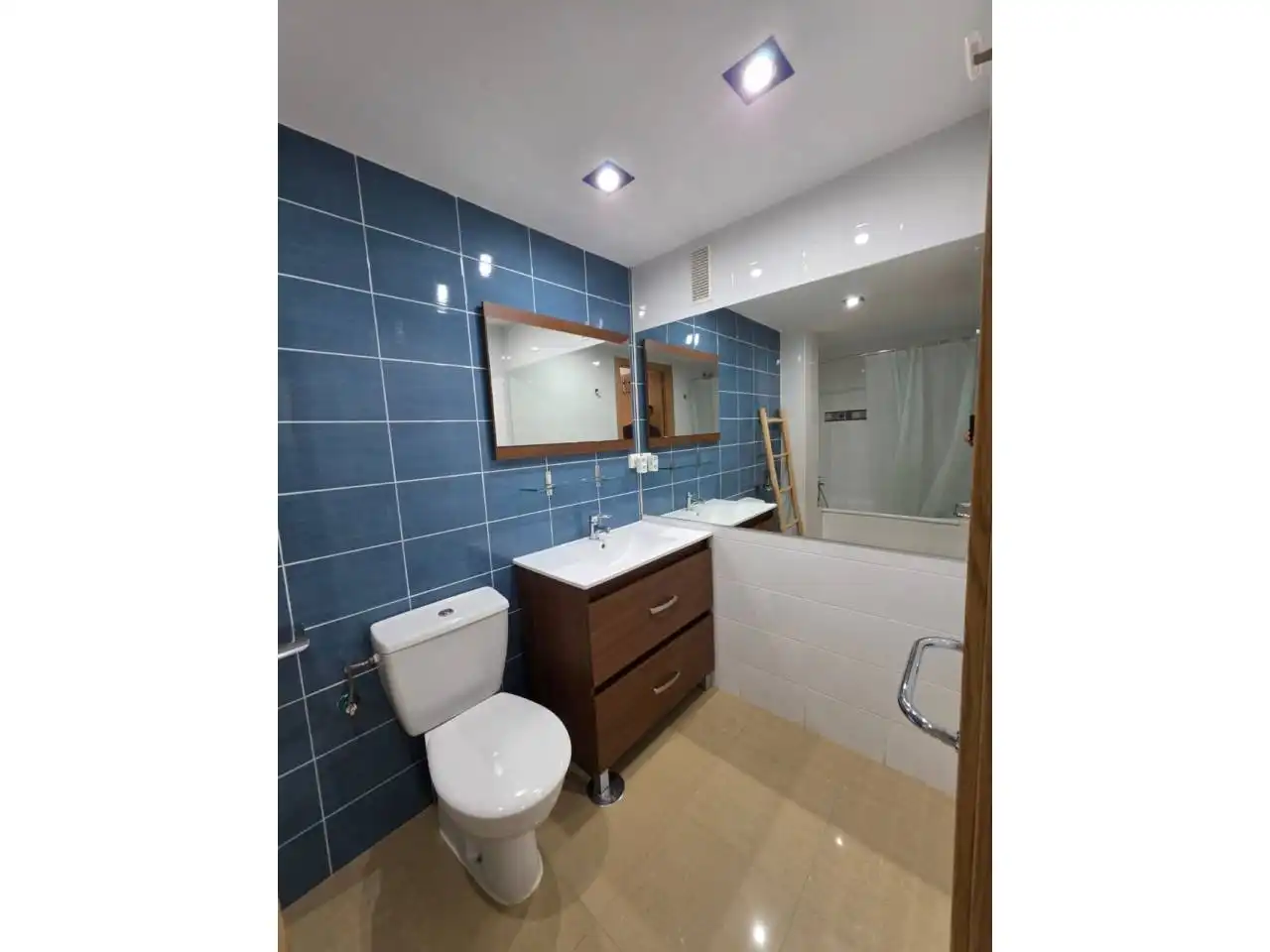 Baño de Piso de alquiler en Badajoz con Aire acondicionado, Amueblado y Balcón