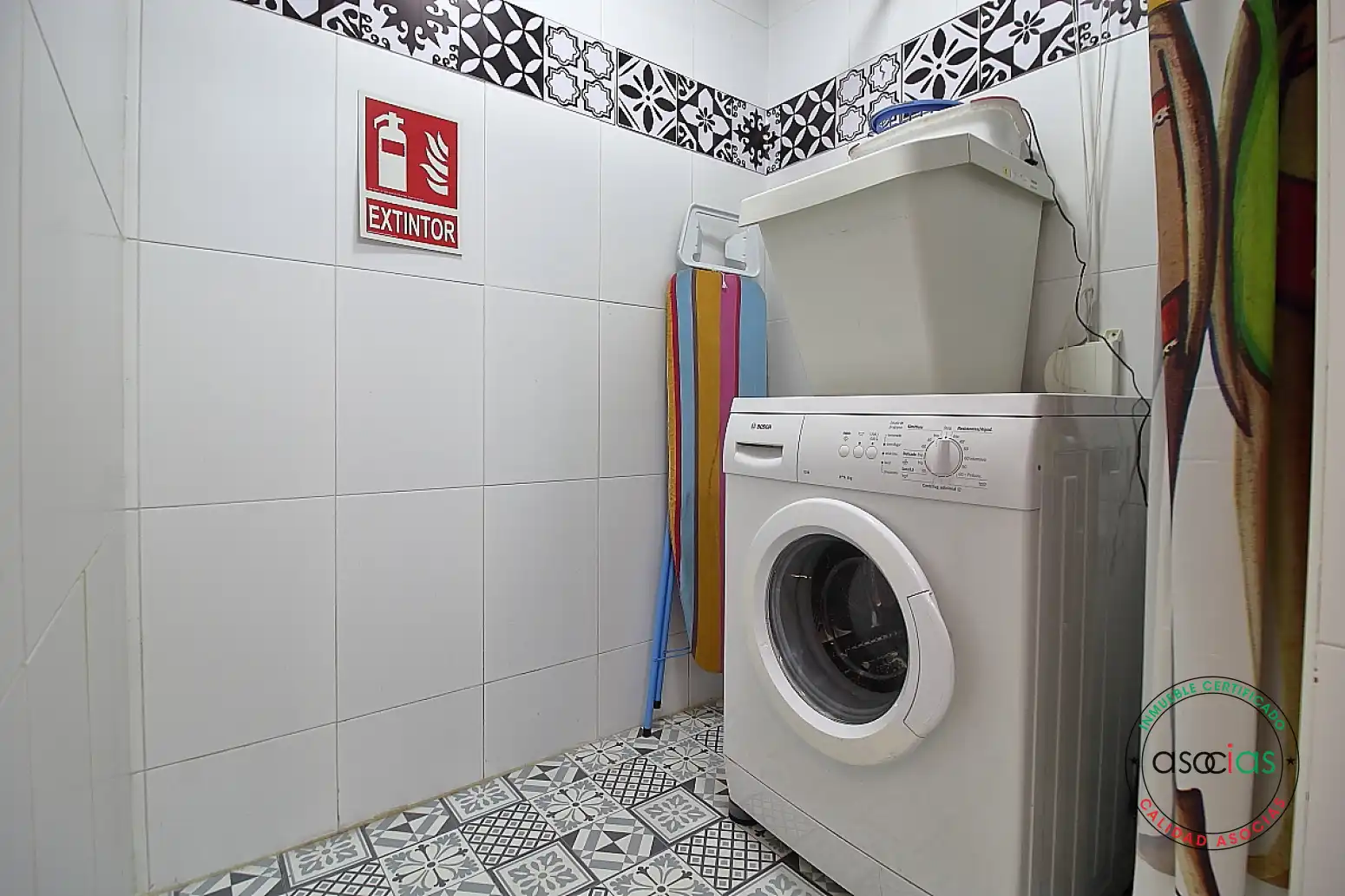 Bany de Pis en venda en Gijón  amb Calefacció i Traster