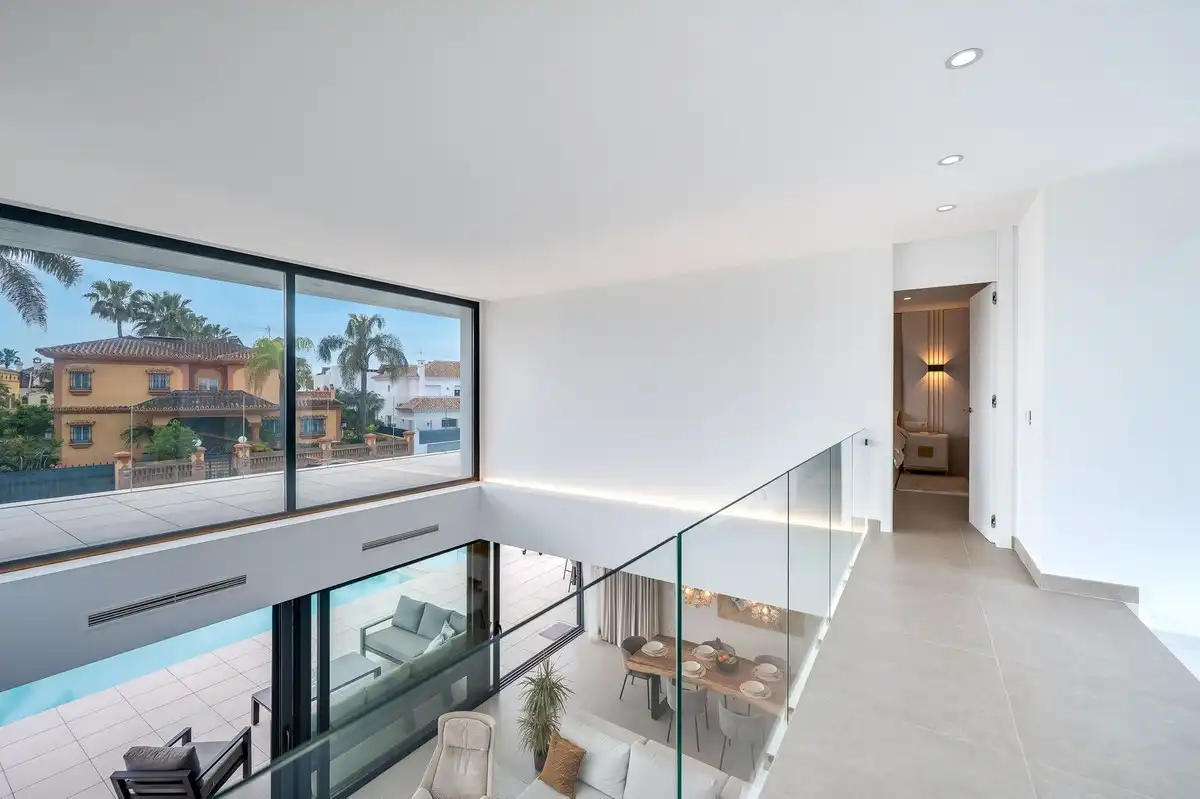 Chalet con jardín en venta en Avenida Pablo Ruiz Picasso 11, imagen 19