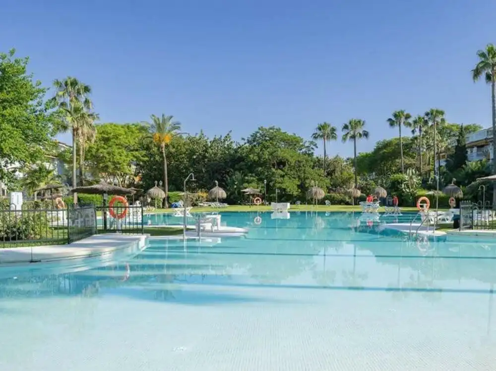 Piscina de Planta baixa de lloguer en Marbella amb Terrassa, Piscina i Piscina comunitària