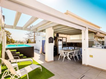 Attico con balcone in vendita a N-340a