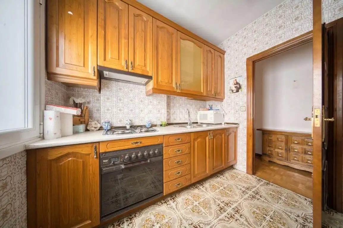Cocina de Piso en venta en Valladolid con Calefacción, Parquet y Terraza