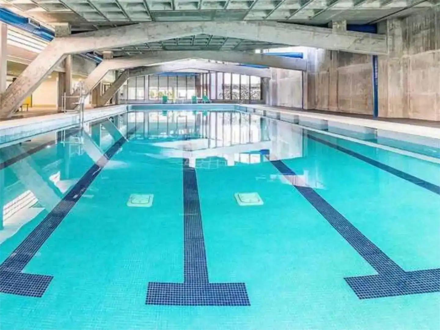 Piscina de Pis de lloguer en Benahavís amb Aire condicionat, Piscina i Balcó