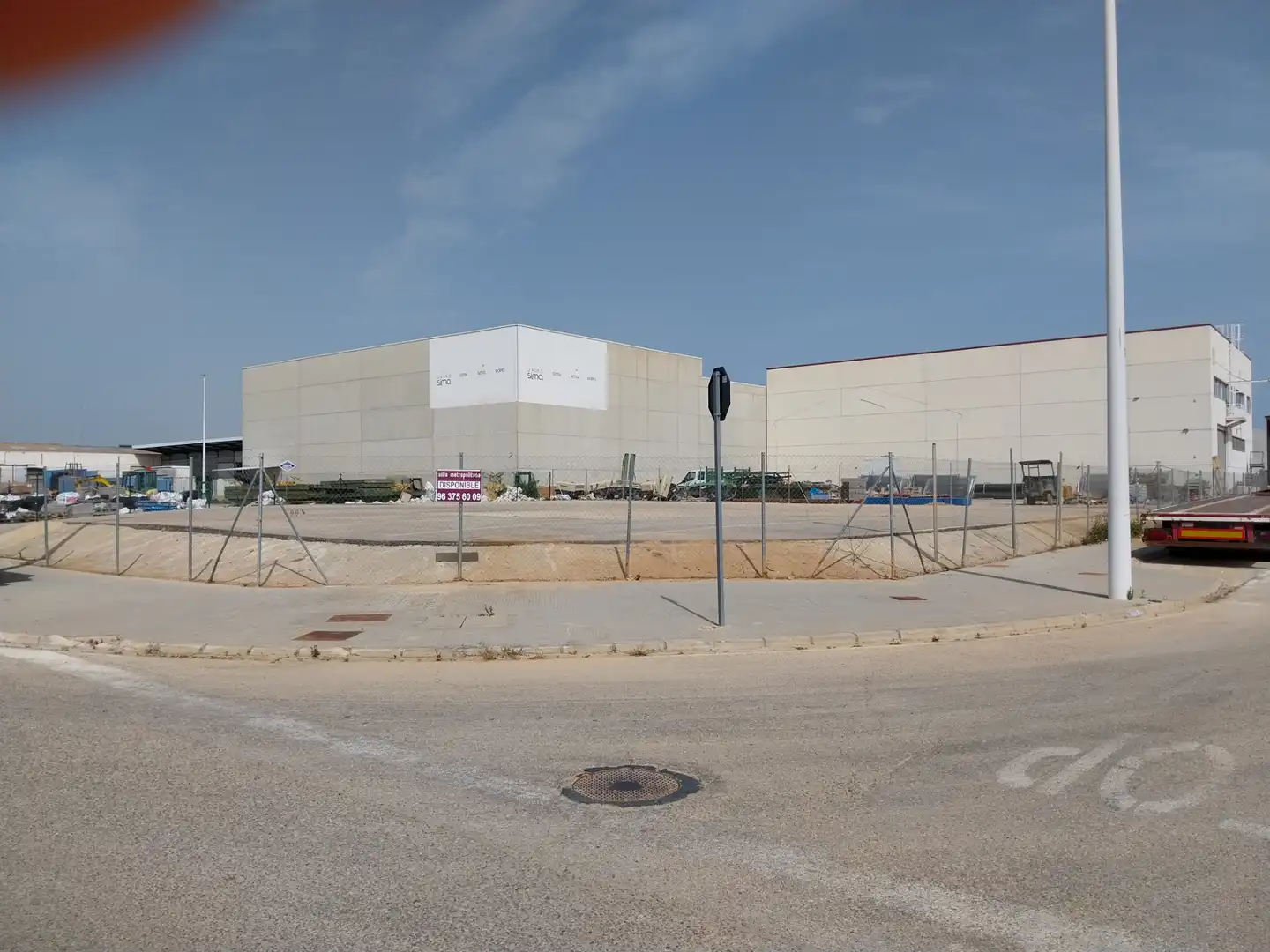 Terreno industrial de alquiler en Avinguda dels Tarongers, 27, Metro - Auditorio