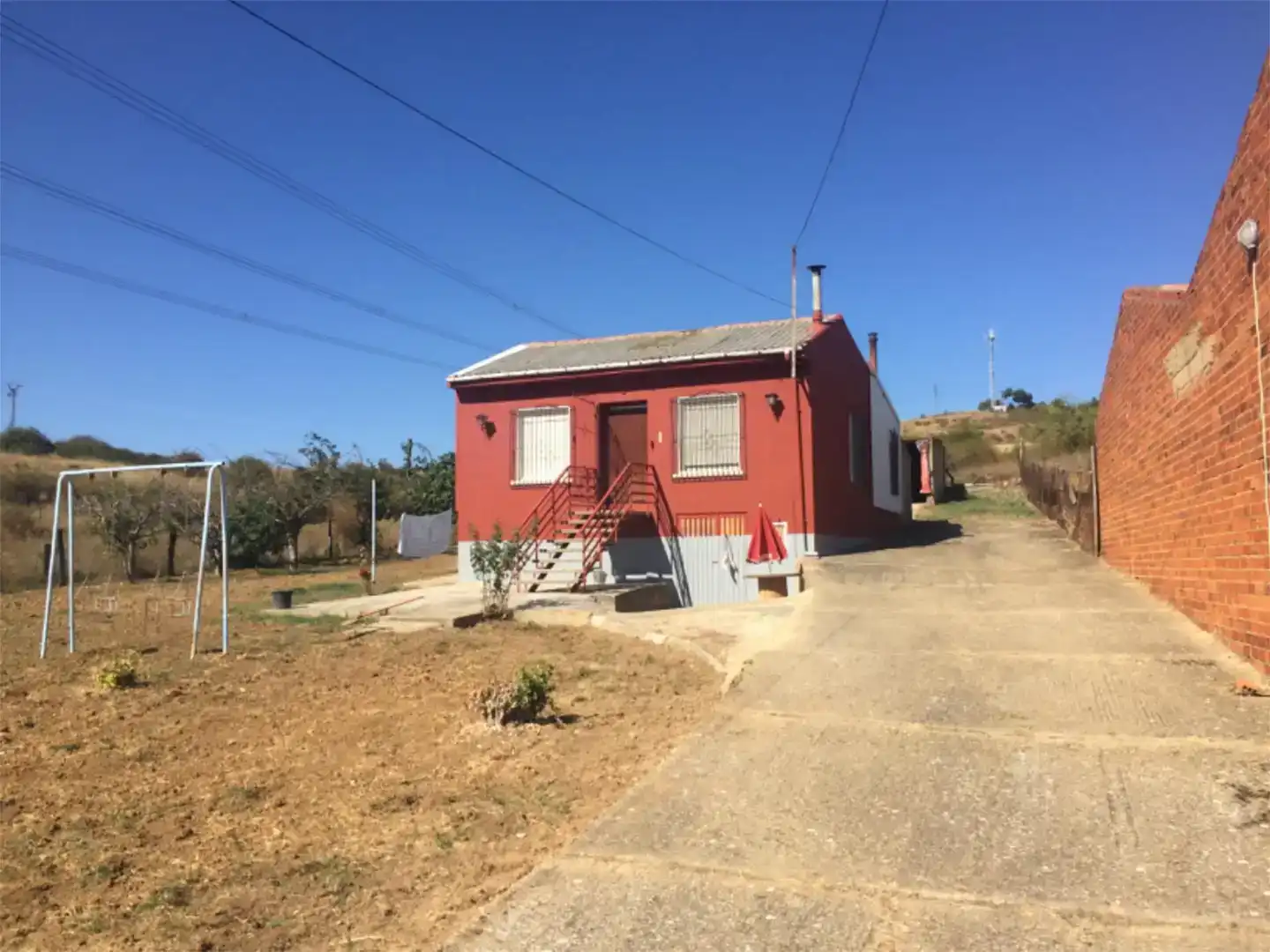 Vista exterior de Casa o chalet en venta en Benavides con Piscina