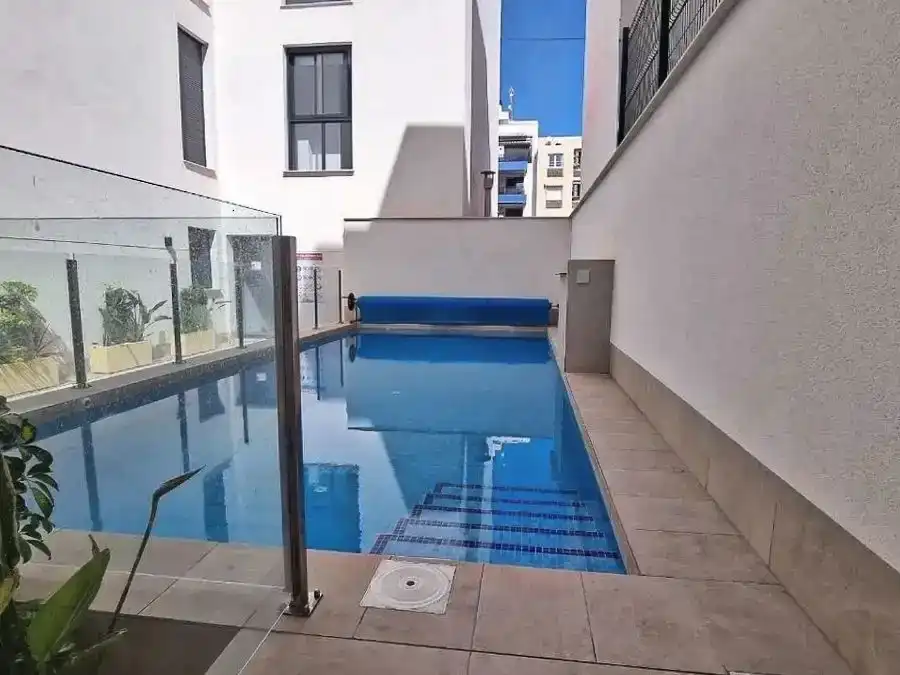 Schwimmbecken von Wohnungen zur Miete in Torrevieja mit Klimaanlage, Schwimmbad und Balkon