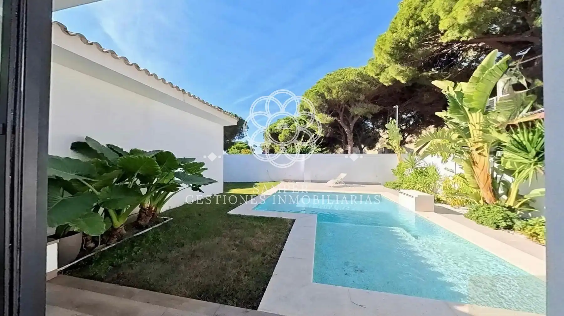 Jardí de Casa o xalet en venda en El Puerto de Santa María amb Calefacció i Piscina