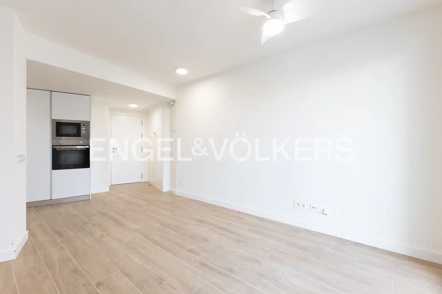 Living room of Flat for rent in Valencia  with Air Conditioner, Heating and Parquet flooring