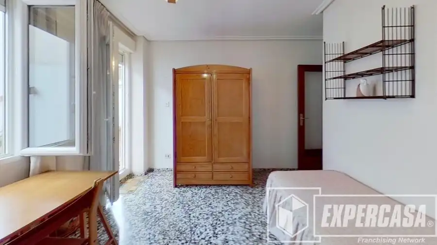 Flat with lift for sale in El Pla del Real, imagen 4