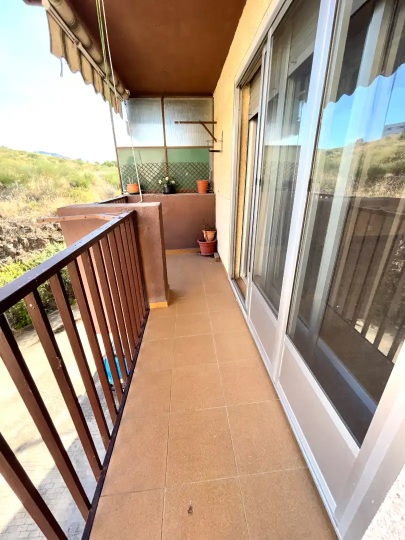 Terrasse von Wohnung zum Verkauf in Plasencia mit Klimaanlage, Parkett und Ofen