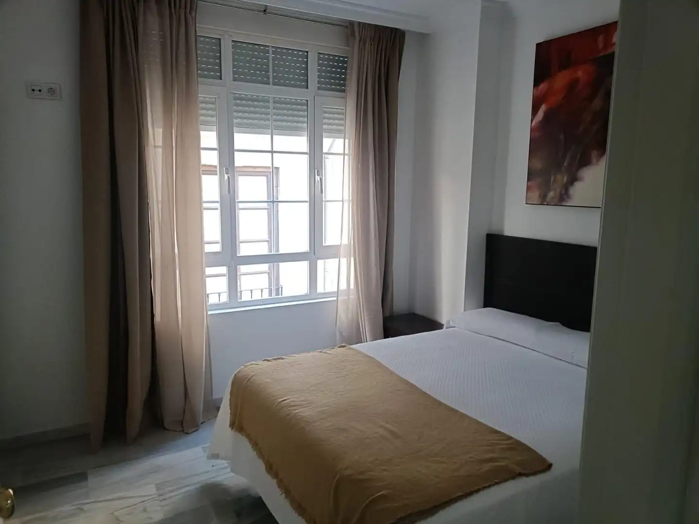 Habitación de Piso de alquiler en Granada con Calefacción y Amueblado