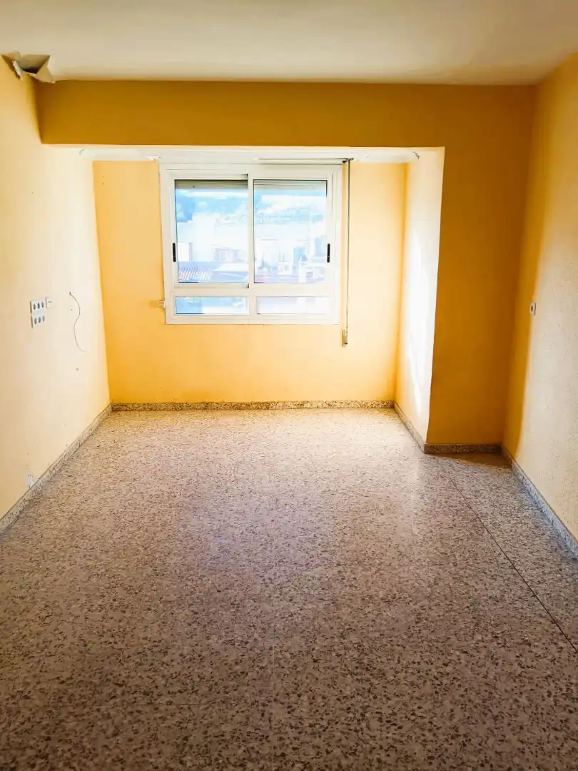 Habitación de Piso en venta en Llaurí con Balcón