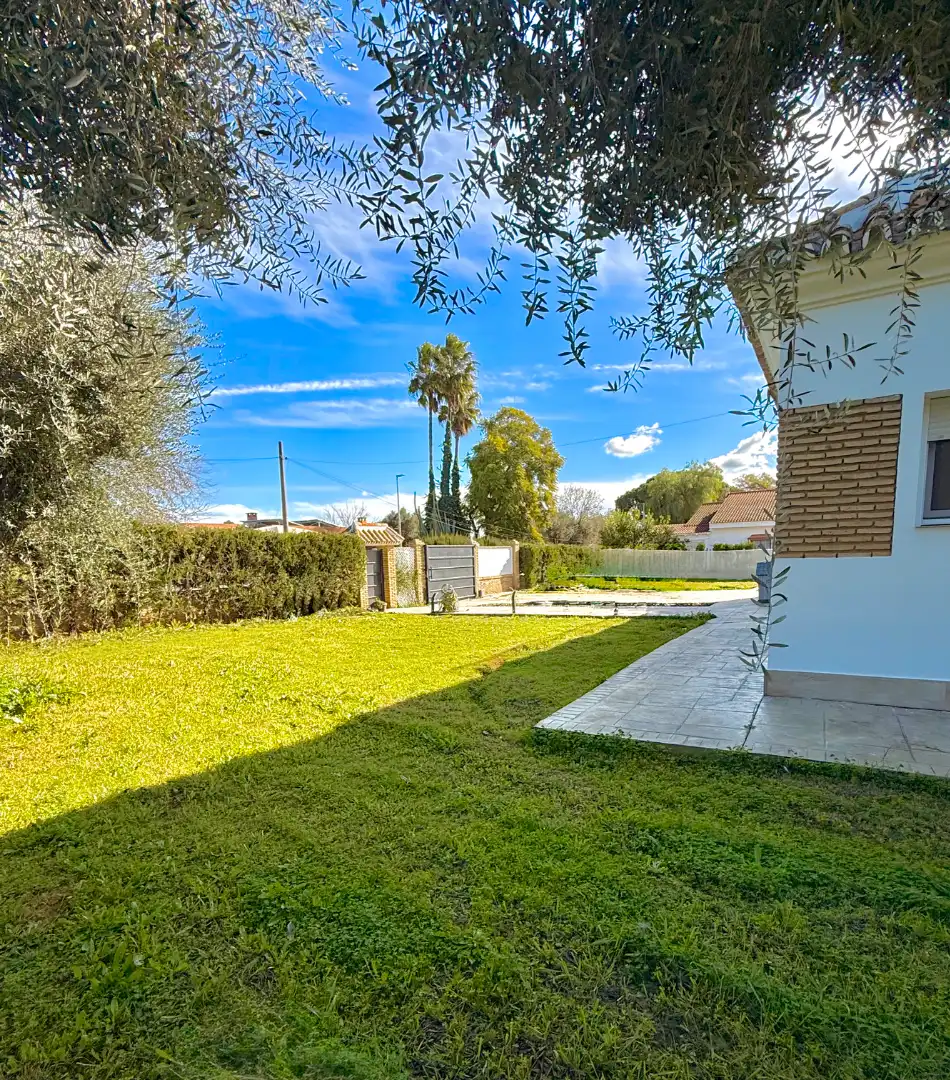 Jardí de Casa o xalet en venda en Espartinas amb Aire condicionat, Calefacció i Jardí privat