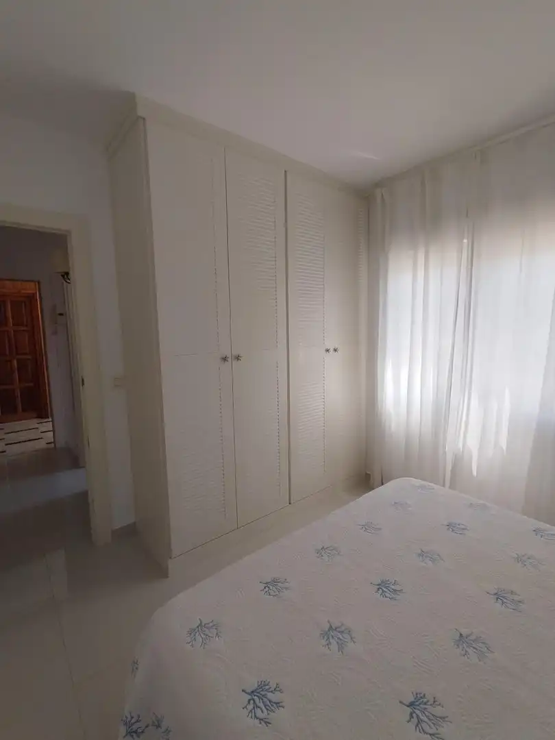 Habitación de Apartamento de alquiler en Torrenueva Costa con Jardín privado, Terraza y Amueblado