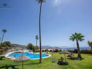 Jardí de Pis de lloguer en Almuñécar amb Aire condicionat, Terrassa i Moblat