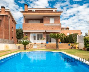 Exterior view of House or chalet for sale in Castelldefels  with Heating, Terrace and Storage room