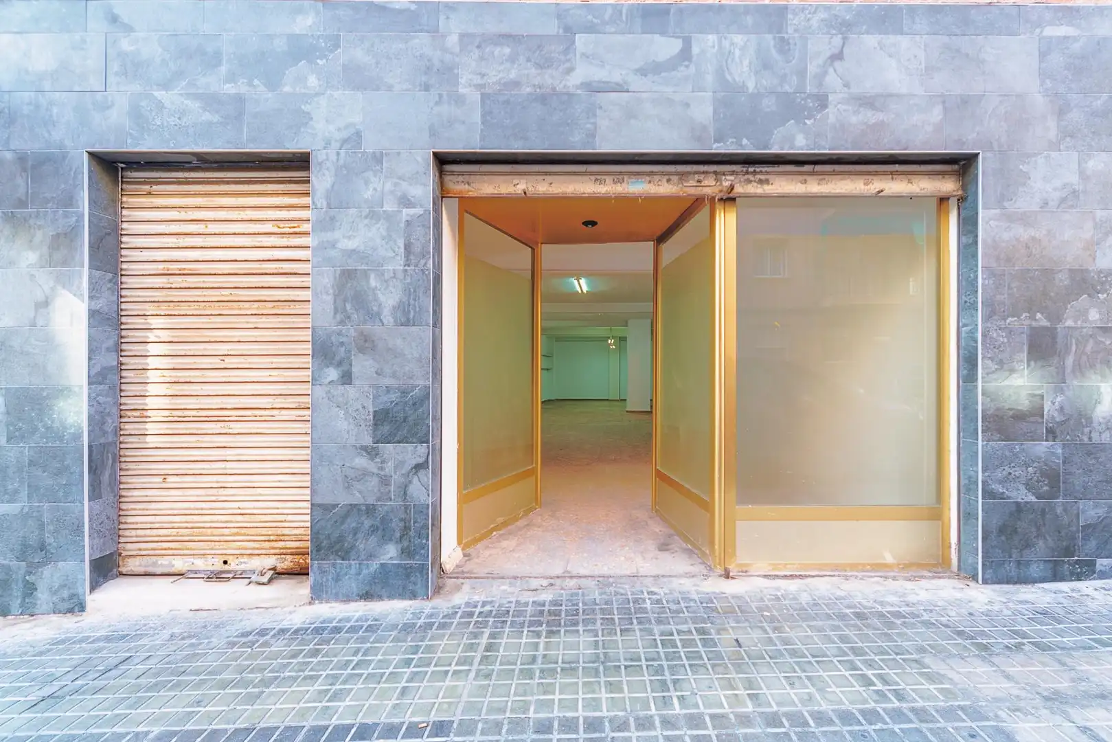 Local en venta en Calle MONSERRATE GUILABERT VALE, 77, Carrús Oeste