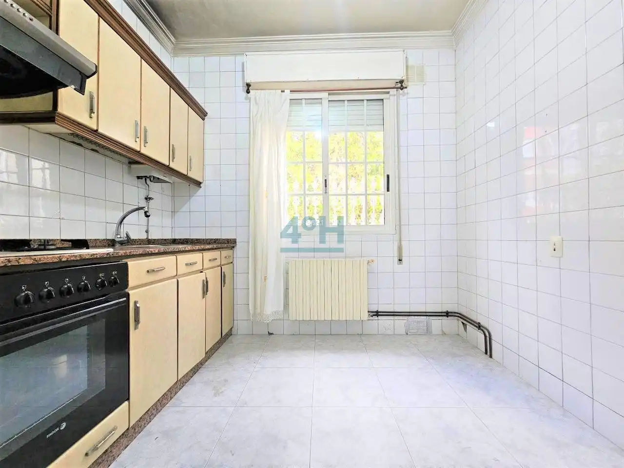 Kitchen of Detached homes for sale in Ourense Capital   with Heating