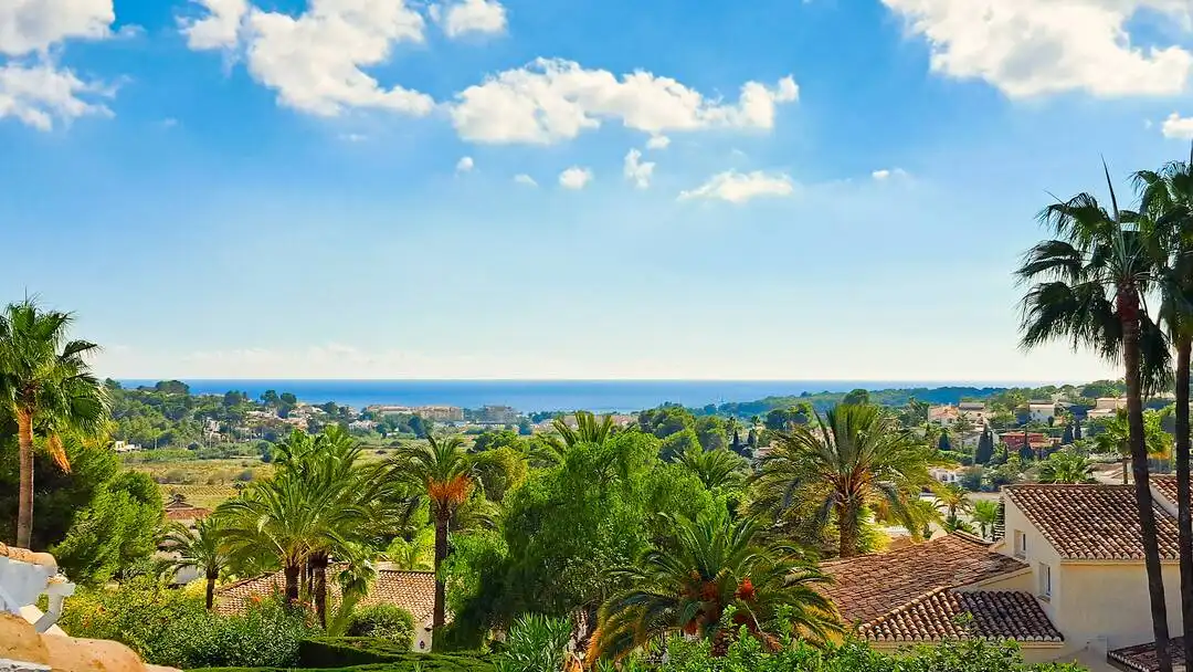 Außenansicht von Einfamilien-Reihenhaus zum Verkauf in Moraira