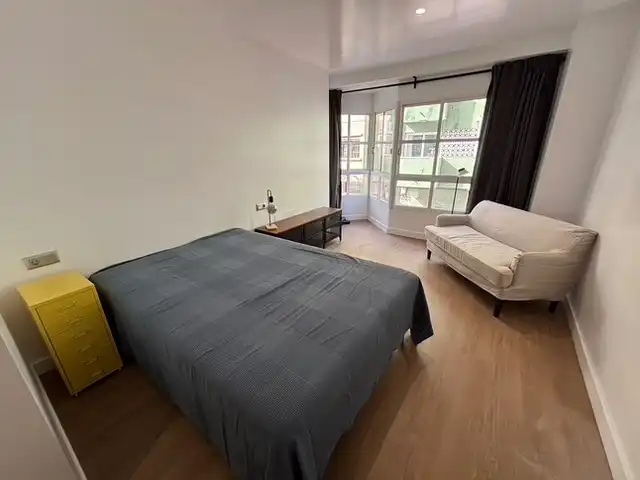 Dormitori de Estudi de lloguer en Las Palmas de Gran Canaria amb Parquet, Moblat i Rentadora