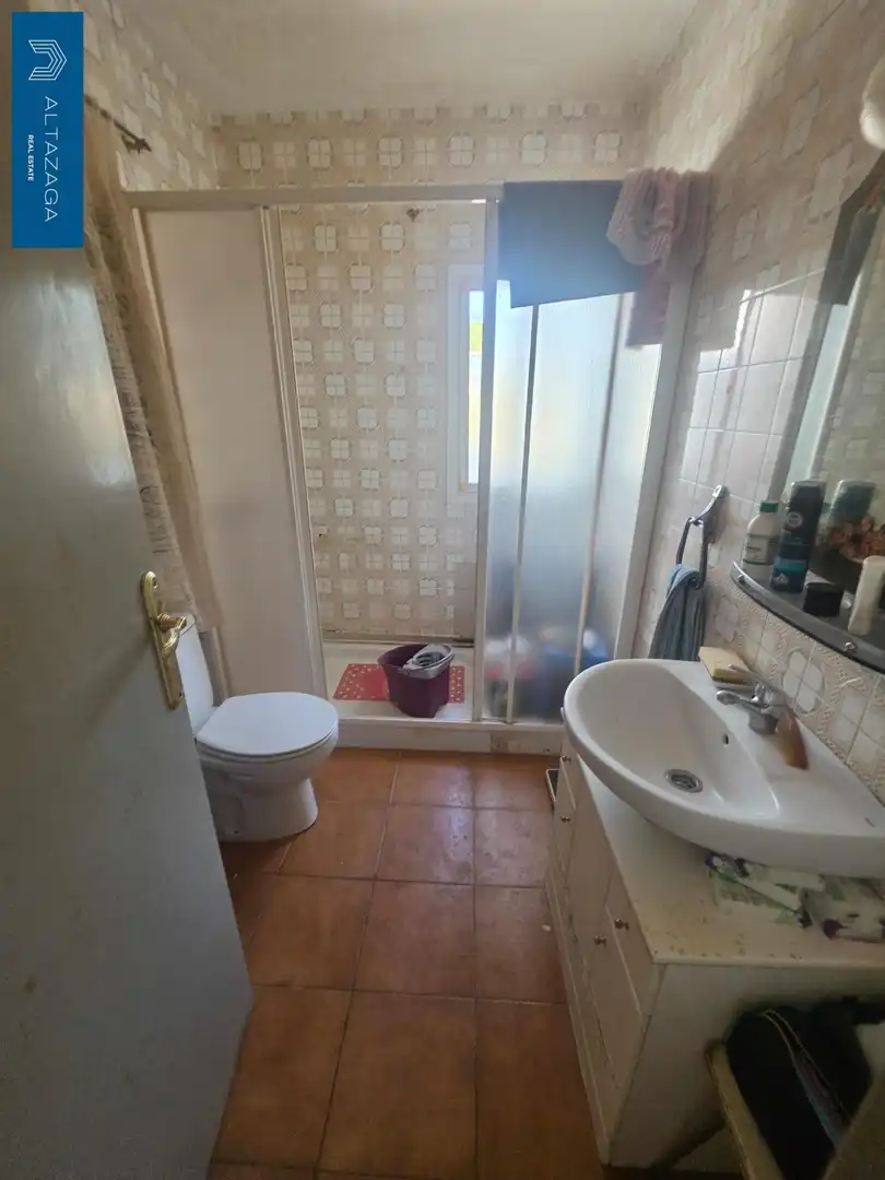 Badezimmer von Haus oder Chalet zum Verkauf in Talamanca de Jarama mit Heizung und Privatgarten