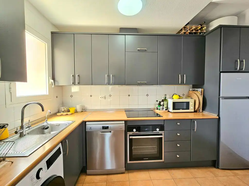 Cuina de Casa o xalet en venda en Torrevieja amb Aire condicionat, Terrassa i Moblat