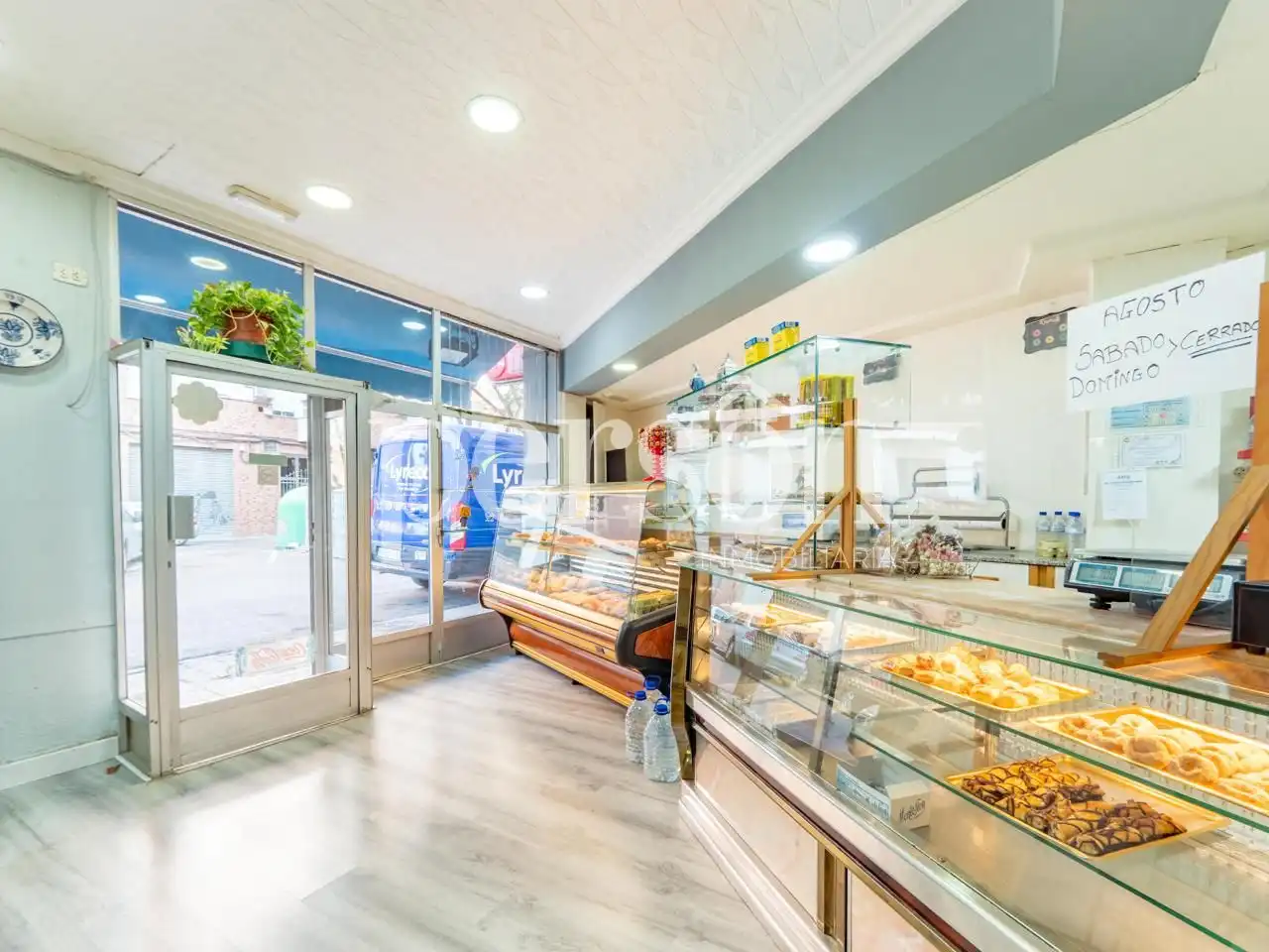 Locale commerciale in cessione a Centro