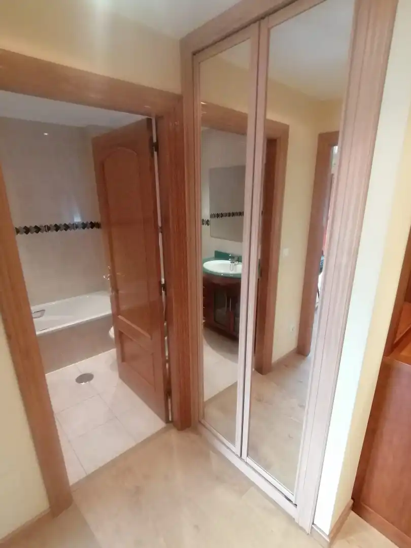 Baño de Piso de alquiler en Oeste