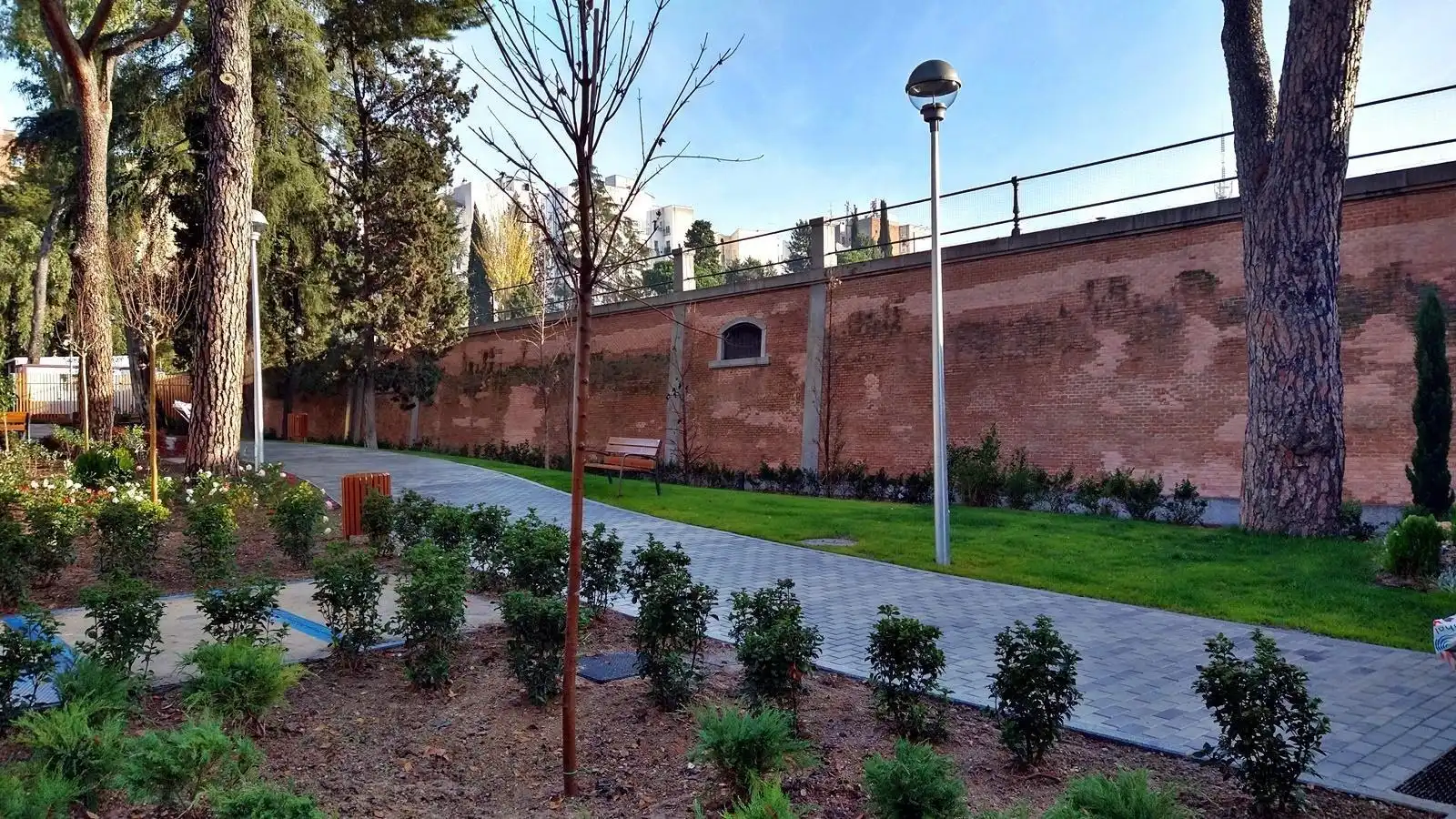 Vista exterior de Àtic en venda en Madrid amb Aire condicionat, Calefacció i Parquet
