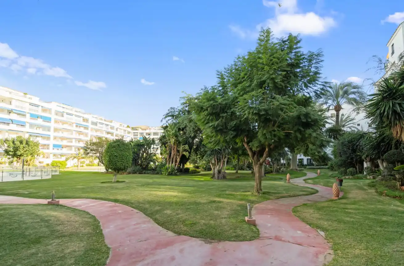 Vista exterior de Apartament de lloguer en Marbella amb Aire condicionat, Calefacció i Parquet
