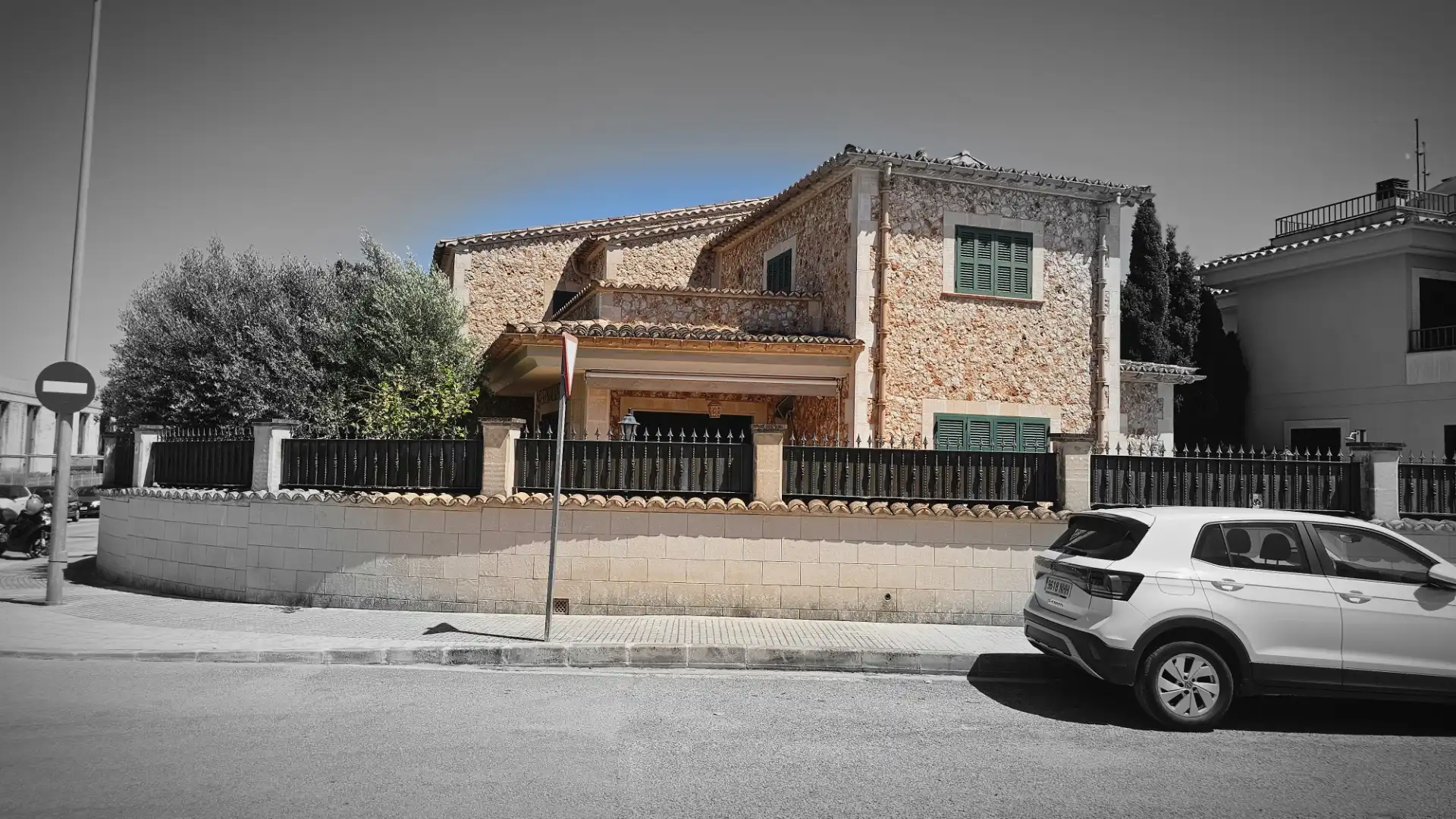 Vista exterior de Casa o xalet en venda en Marratxí amb Aire condicionat, Calefacció i Jardí privat
