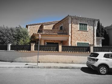 Villa avec balcon à vendre à Carrer València 17