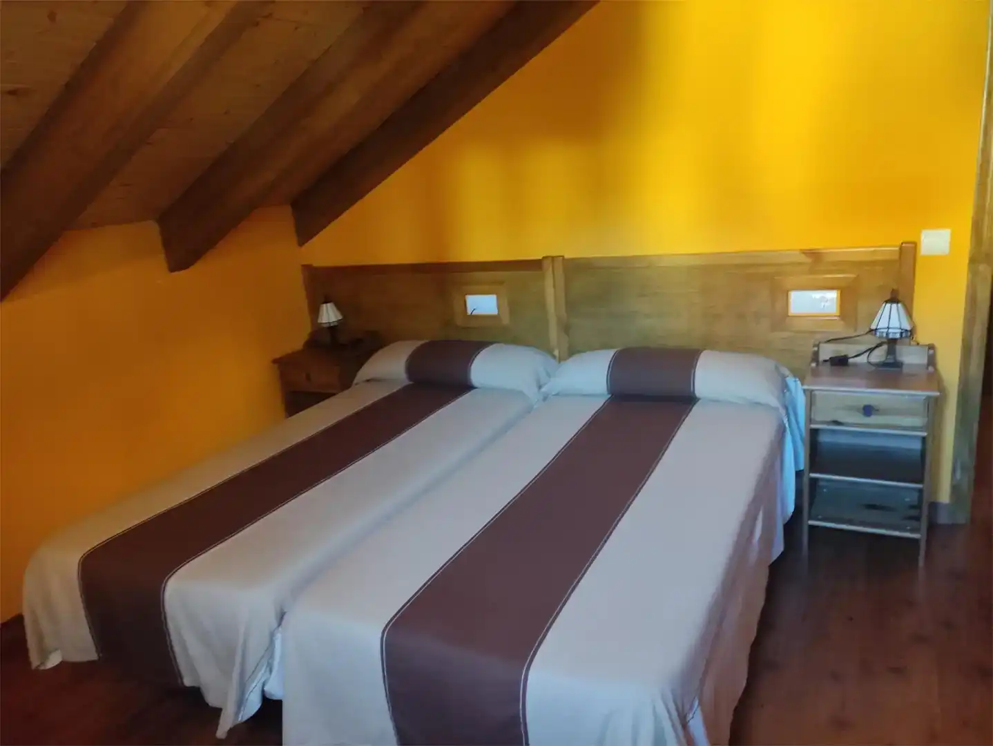 Habitación de Casa adosada en venta en Igüeña con Amueblado