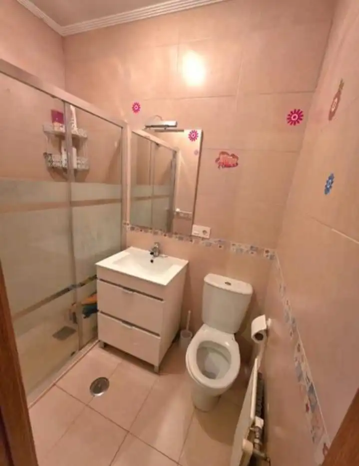 Bany de Casa o xalet en venda en Ourense Capital  amb Calefacció, Parquet i Traster