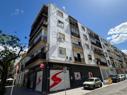 Vista exterior de Pis en venda en  Sevilla Capital amb Terrassa