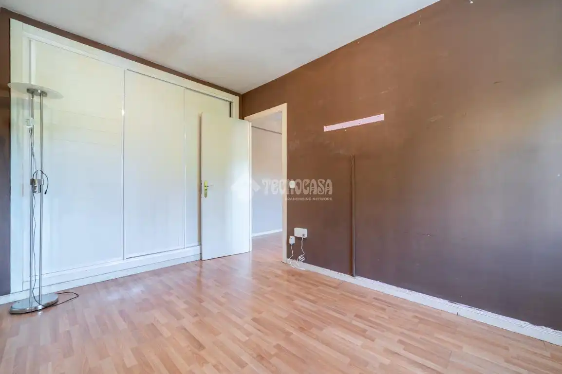 Habitación de Piso en venta en Madrid con Trastero