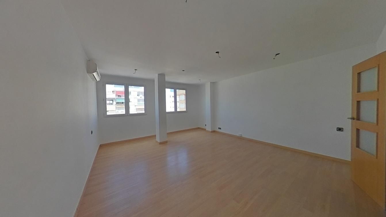 Flat for sale in  Valencia Capital