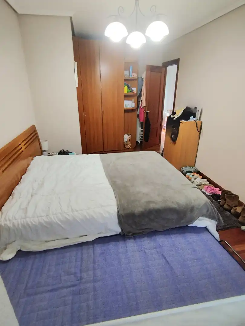 Dormitori de Casa adosada en venda en Castro-Urdiales amb Calefacció, Terrassa i Traster