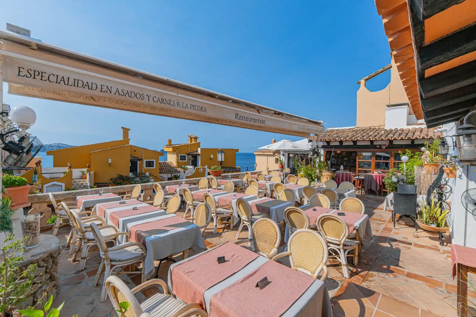 Geschaftsraum zum Verkauf in Calvià mit Klimaanlage, Terrasse und Möbliert